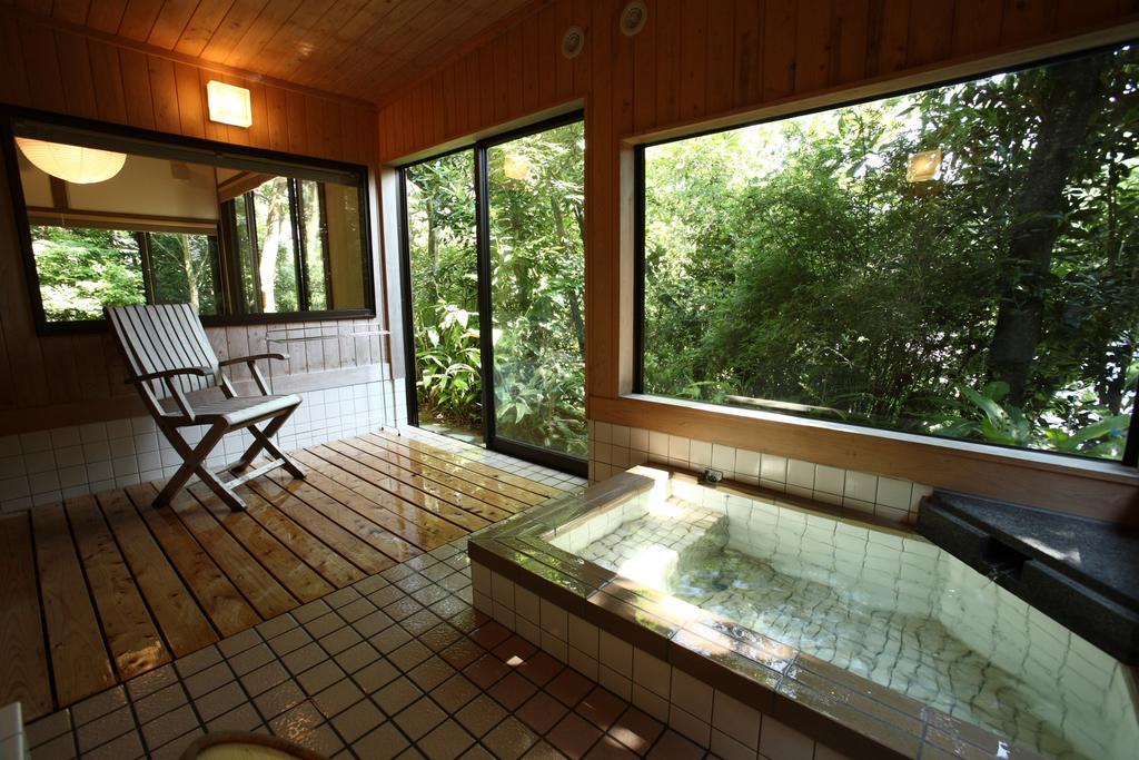 Onsensui Pool & Fufu Rotenburo No Hanareyado Yurian Ibusuki Exteriör bild